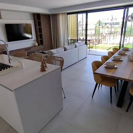 Lovely Evergreen Apartment Malaga