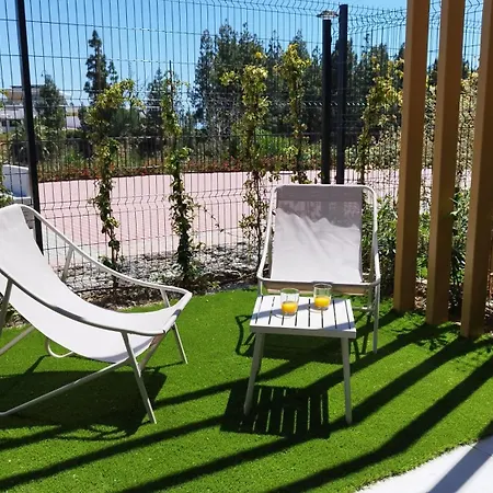Lovely Evergreen Apartment